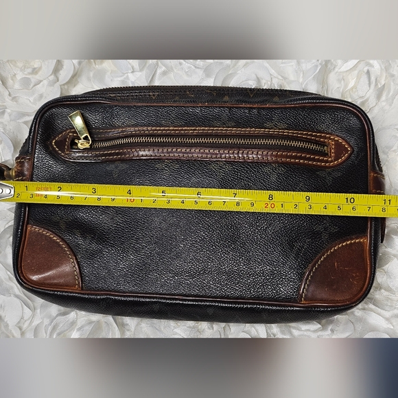 Louis Vuitton Wristlet (Classic Monogram) - Picture 9 of 16